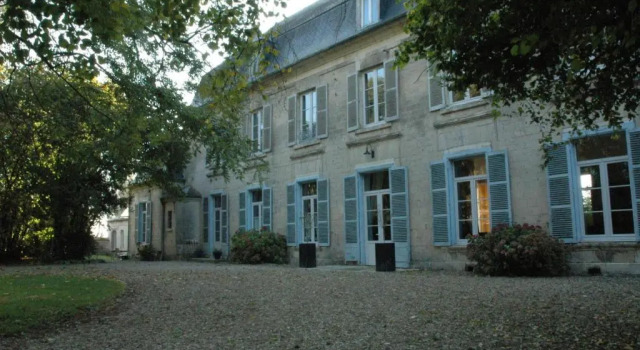 Château de Clermont, Book Hotel Hoteller i Aisne med pool, Swimmingpool