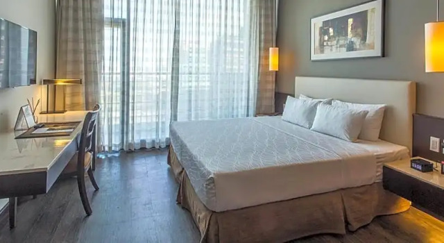 Номер Standard Пентхаус The B Hotel Alabang