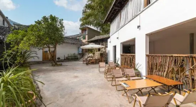 Fanjing Mountain Four Courtyard Homestay, Rezervovat Hotel Hotely v Tongren s bazénem, Bazén