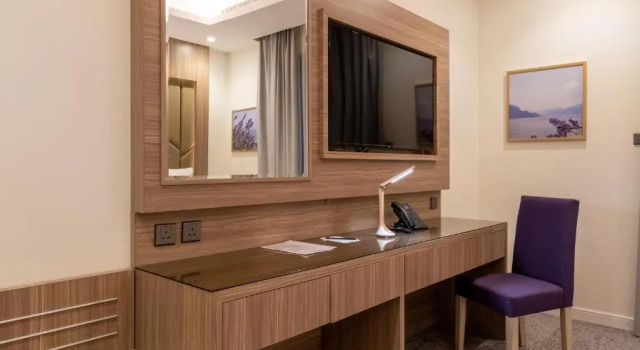 Двухместный номер Deluxe فندق ترى النزهة -Tura Hotel AlNuzha
