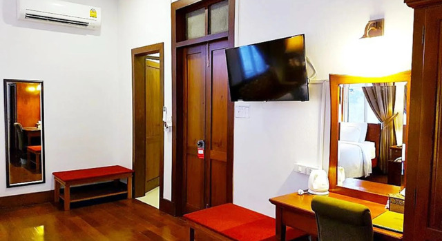 Dinso Mon Hotel
