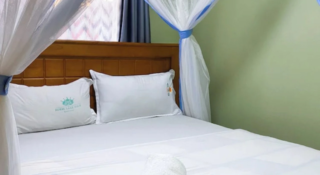 Номер Standard Royal Lake View Gardens