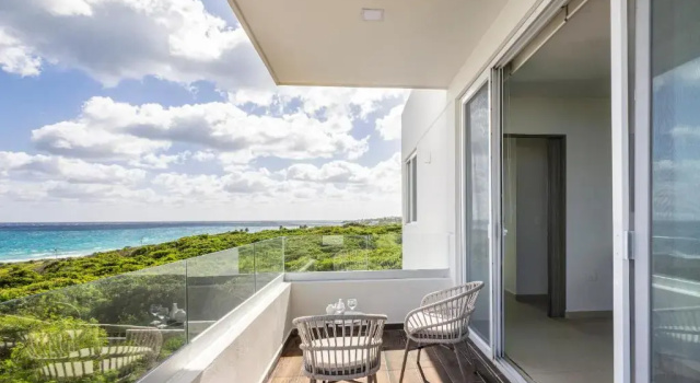 Двухместный люкс с видом на бассейн Azulea Isla Mujeres Hotel