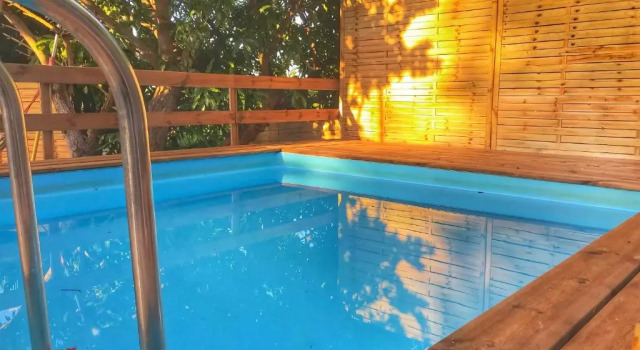 Studio Bwa Banbou dans Villa Fleurs des Iles, Prenota Villa Cottage a Le Vauclin, Cottage