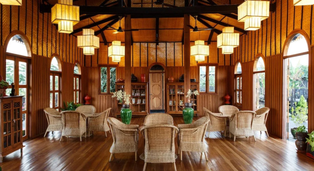 Inle Heritage Stilt House, Book Hotel Hotels in Shan State with a Pool, Swimming Pool