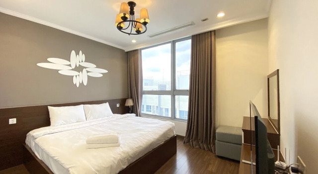 Апартаменты с 4 комнатами с балконом и с видом на город DongDong LUX APT - Vinhomes Central Park