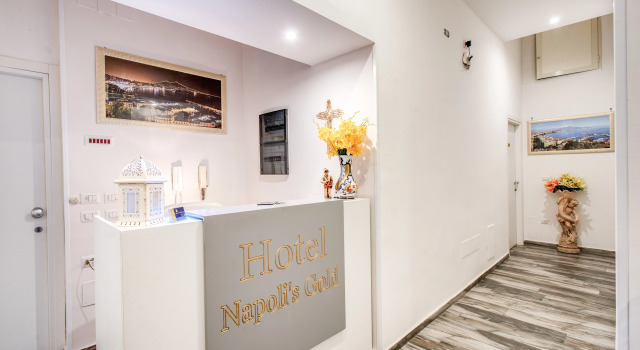 Napoli's Gold Hotel
