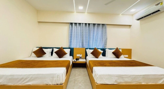 Четырёхместный номер Executive Hotel Shree Krishnam