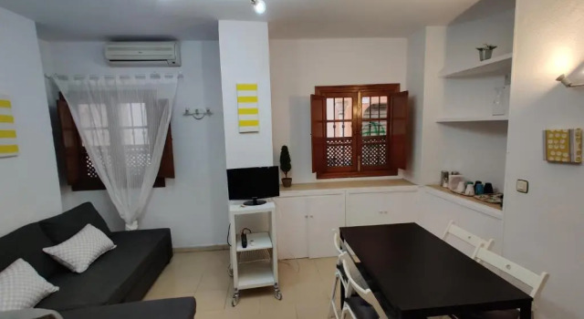 Апартаменты Come To Sevilla Suites Del Arenal