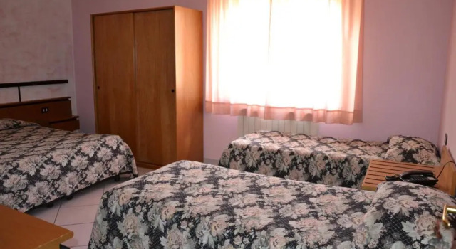 Четырёхместный номер Standard Albergo Di Murlo