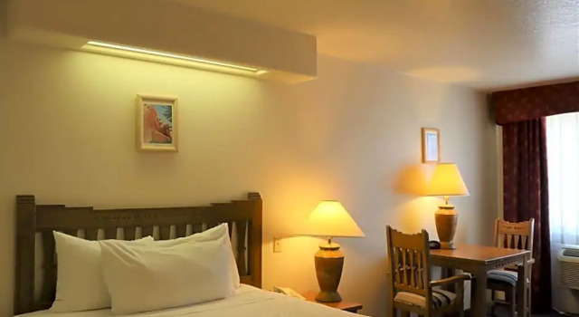 Трёхместный номер Standard Sagebrush Inn & Suites