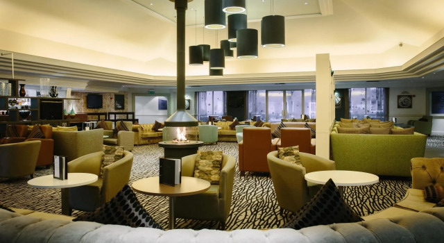 Hilton Newbury North, Varaa Hotelli Hotellit Berkshire pysäköinnillä, Pysäköinti