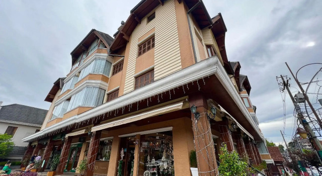 Gramado Boulevard 404 - Apto no coração de Gramado, 300 metros Rua Coberta