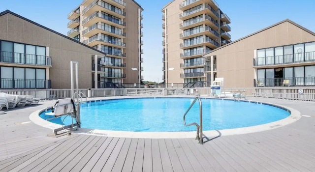 Апартаменты Walk to Ocean! Bethany Beach Retreat w/ Balcony