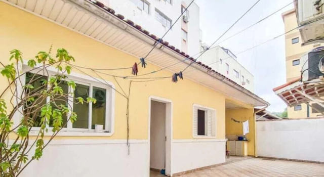 SR Casa de férias Astúrias Pousada, Забронировать Отель Asturias муниципалитет Гуаружа, рядом с Пляж Астуриас