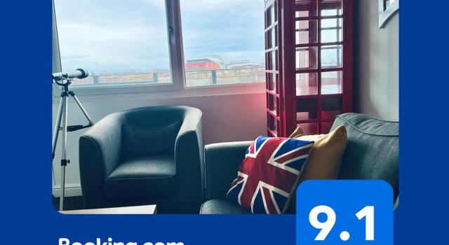 Unique view of Anfield stadium - Charming 2 bedroom apartment in Liverpool with parking, Reserva ahora Apartamento Hoteles en Merseyside con aparcamiento, Aparcamiento