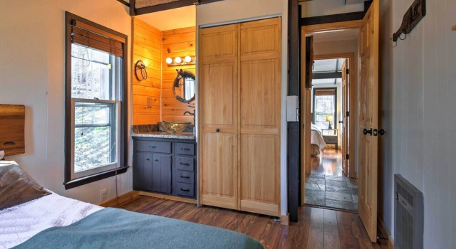 Family Retreat w/ Trail Access in Beech Mountain!, Забронировать Дом для отпуска Коттеджи Бича Маунтин, Коттедж