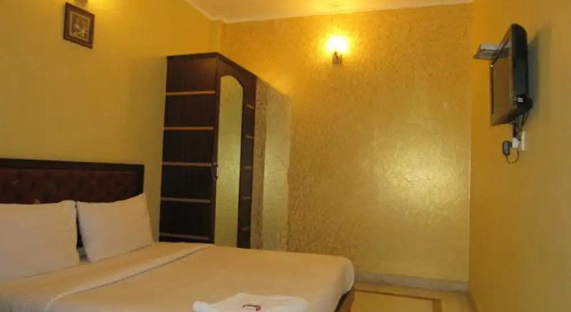 Двухместный номер Standard с балконом Hotel Traditional Inn