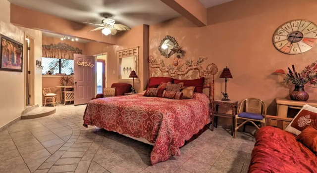 Exotic Home w/ Patio & Grill: Walk to Canyon Lake!, Buchen Sie Hotel Canyon Lake Texas Hill Country