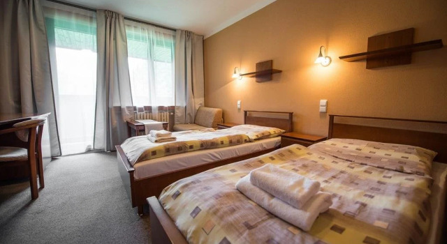 Wellness Hotel Repiska, Rezervovat Hotel Hotely v Žilinský kraj s parkováním, Parkování