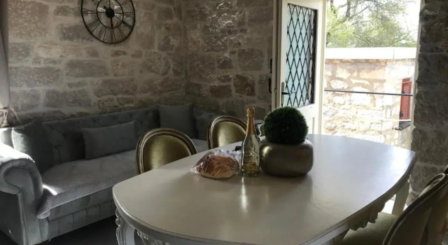 Stone house Chiara Seaview, Забронировать Отель Отели в центре Фунтана, в центре