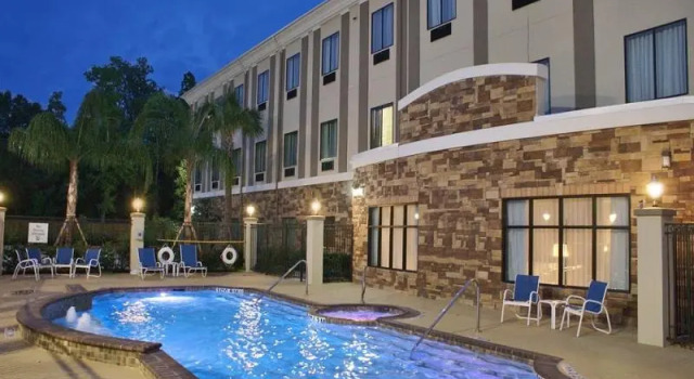 Люкс Holiday Inn Express Hotel & Suites Houston NW Beltway 8-West Road by IHG