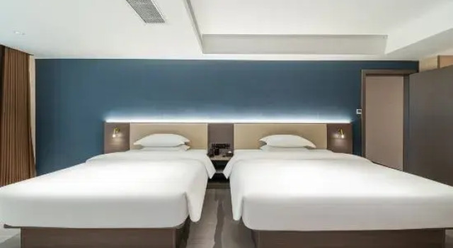 Люкс Deluxe ELong Anyun Hotel (Xinyi Douzhouli Cultural and Creative Street Store)