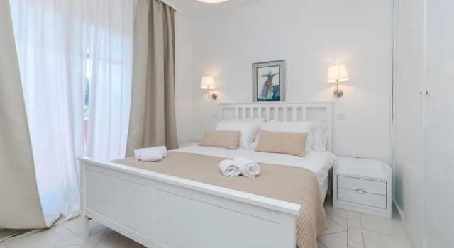 Amazing Home in Ugljan With Wifi and 4 Bedrooms, Reservar Hotel Island Ugljan Ugljan Island