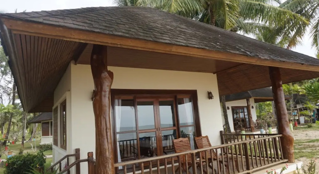 Номер Deluxe с балконом Anandah Beach Resort