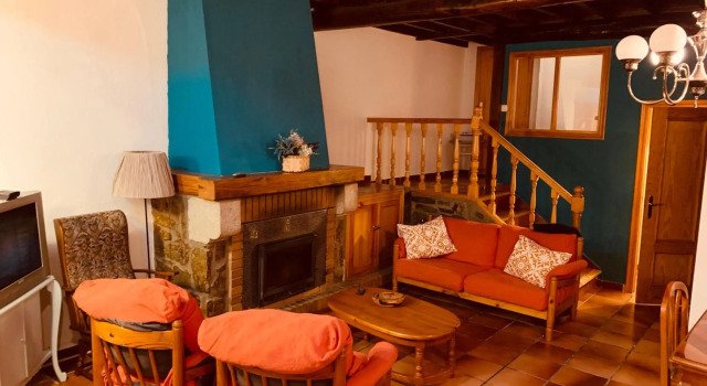 Casa Rural el Comercio Sierra de Francia, Забронировать Отель Сан-Мигель-де-Валеро Sierra de Francia