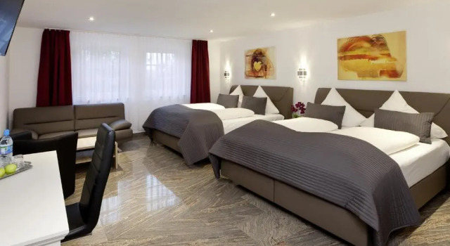 Семейный номер Superior Central City Hotel