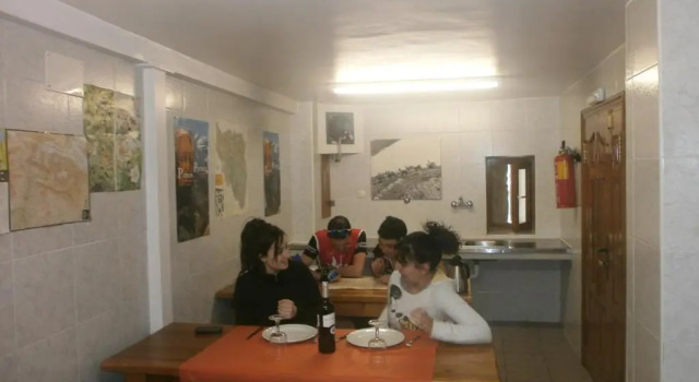 Кровать в общем номере Refugio Lucien Briet