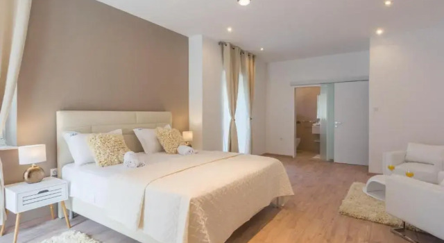 Номер Comfort Rooms Sea & Sun with private parking