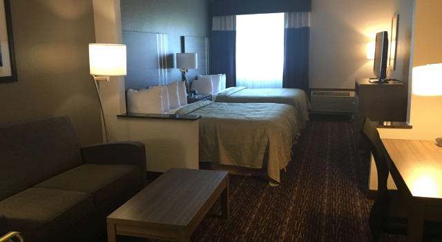 Surestay Plus Hotel By Best Western Edmond, Boek Hotel Hotels in Oklahoma met parkeren, Parkeren