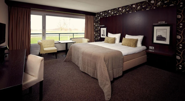 Двухместный номер Comfort с балконом Van der Valk Hotel Emmeloord