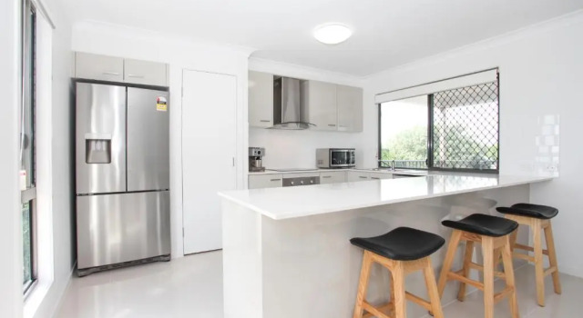 Beach Breeze Holiday House, Book Hotel Hoteller i Mackay med parkering, Parkering