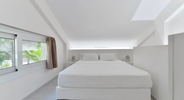 Alekos Suites, Забронировать Отель Луца Спата - Артемида