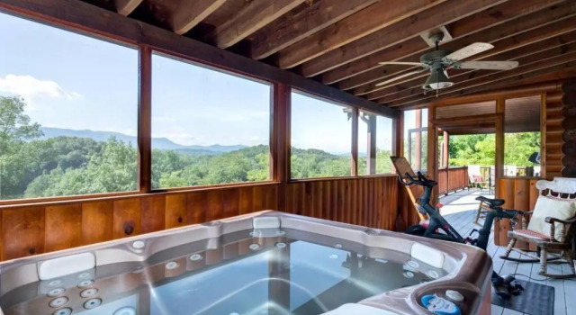 Апартаменты 2 HOMES on Douglas Lake - Smoke Rise Lodge & Barn