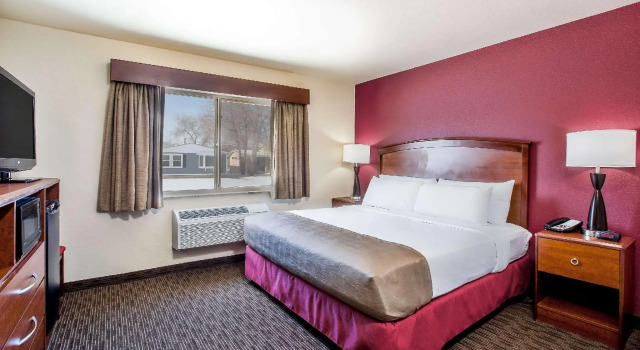 Двухместный номер Standard AmericInn by Wyndham Medora