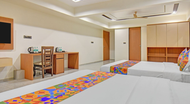 Номер Standard FabHotel New Moshi Grrand