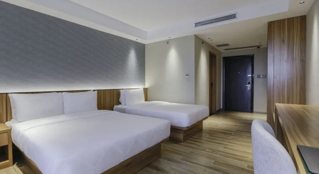 Семейный номер Deluxe с балконом Hotel Casiana & Events Center Tagaytay