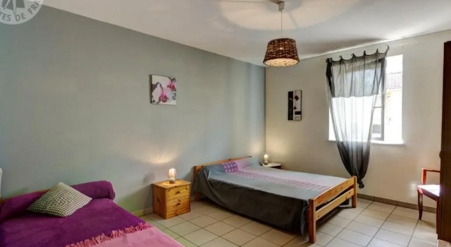 Gîte Saint-Héand, 3 pièces, 5 personnes - FR-1-496-4, Prenota Hotel Hotel a Alvernia con parcheggio, Parcheggio