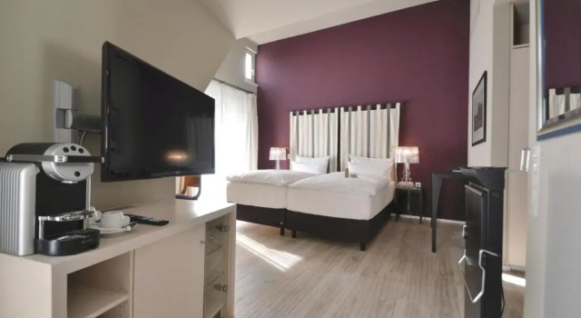 Полулюкс Schwanen Boutique Hotel & Restaurant Metzingen