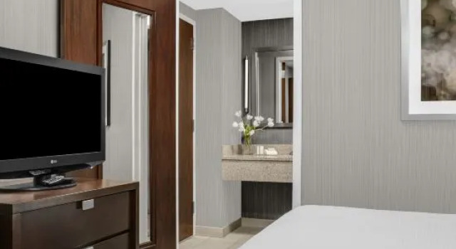 Двухместный люкс Executive c 1 комнатой с балконом Courtyard by Marriott New York Manhattan Upper East Side