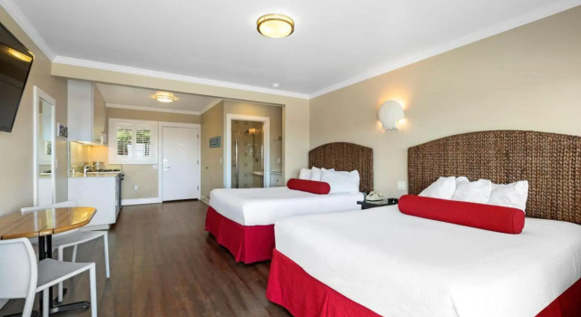 Beach Street Inn and Suites