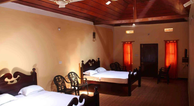 Chandragiri Bungalow, Забронировать Отель Отели штата Кералы с парковкой, Парковка