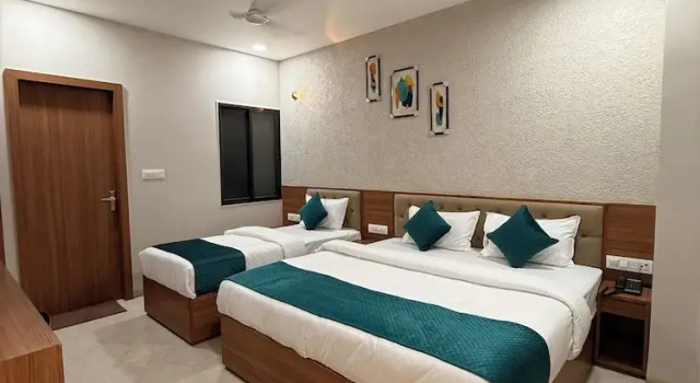 Трёхместный номер Deluxe Hotel Akaay