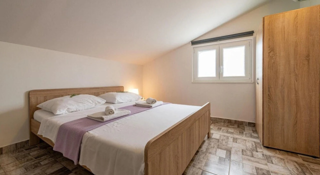 Awesome Apartment in Vrsi With Wifi, Забронировать Апартаменты/квартира Отели в центре Врси, в центре