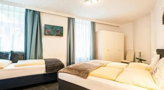 Четырёхместный номер Standard Hotel Bristol