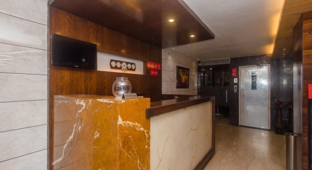 OYO 18449 Vinamra Residency